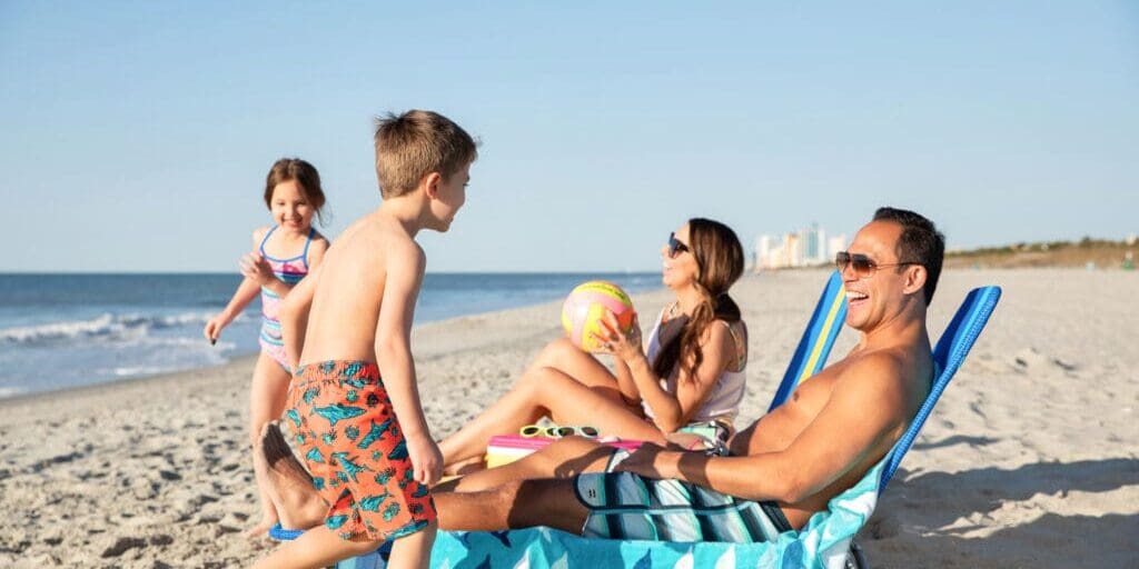 FAMILY-PLAY-RELAX-BEACH2-2100x1400-d6ca2063-2cdd-42a2-b5a1-94d56e2bc667